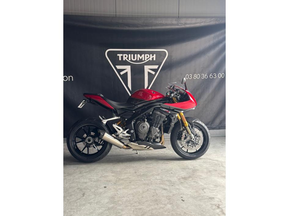 TRIUMPH SPEED TRIPLE 1200 RR