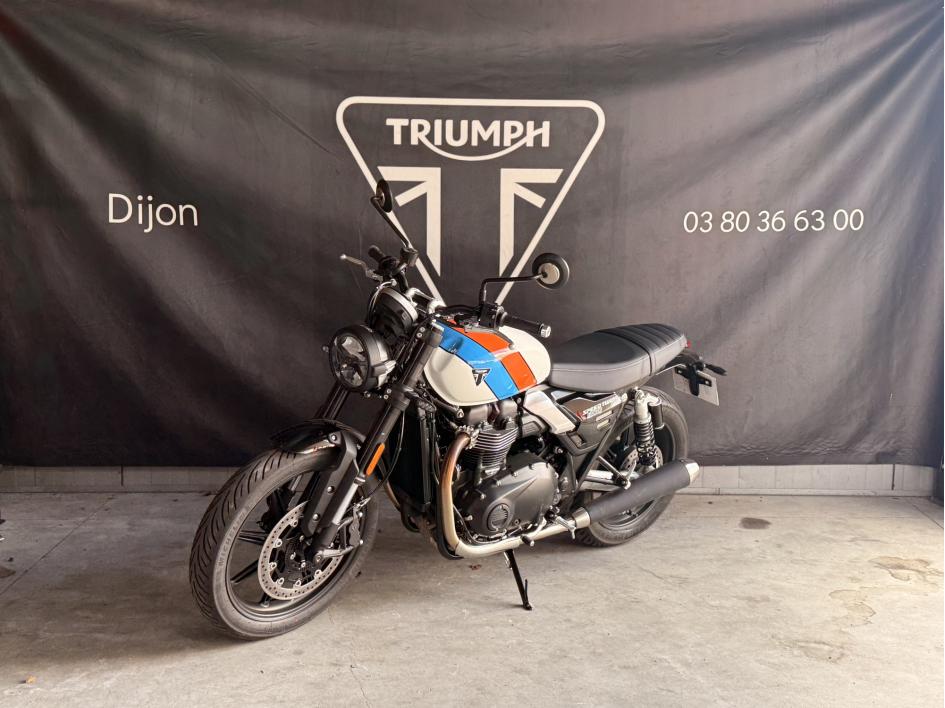 TRIUMPH SPEED TWIN 900