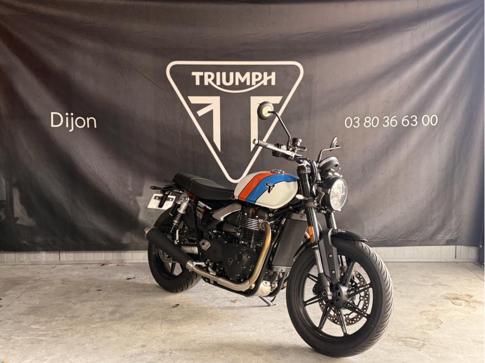 TRIUMPH SPEED TWIN 900