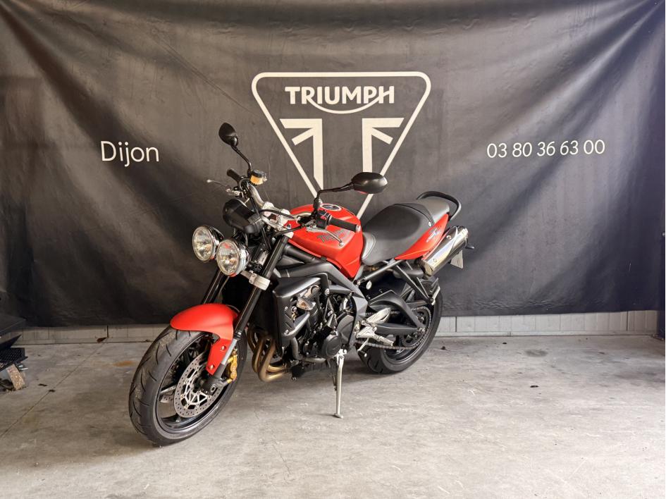 TRIUMPH STREET TRIPLE 675 R