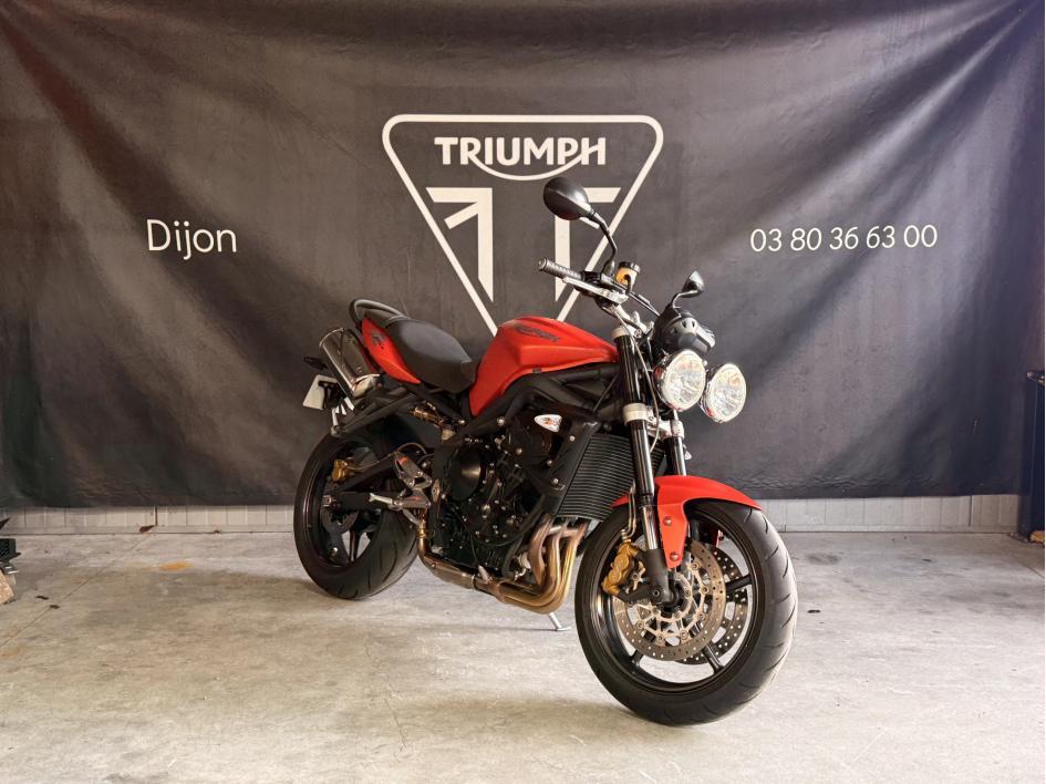 TRIUMPH STREET TRIPLE 675 R