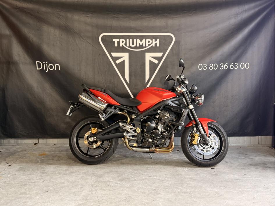 TRIUMPH STREET TRIPLE 675 R