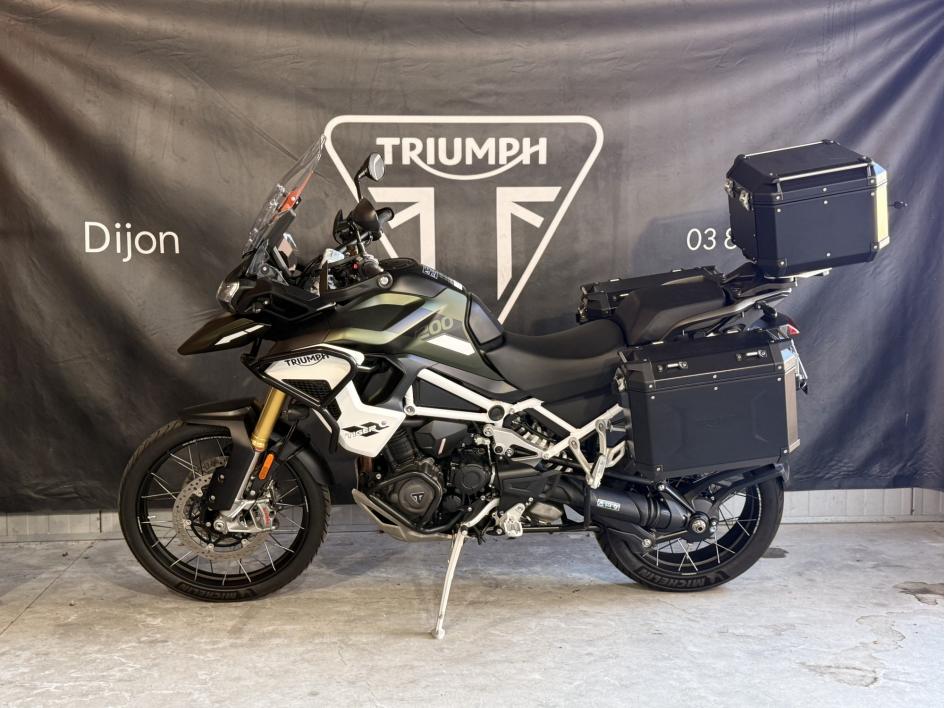 TRIUMPH TIGER 1200 RALLY PRO