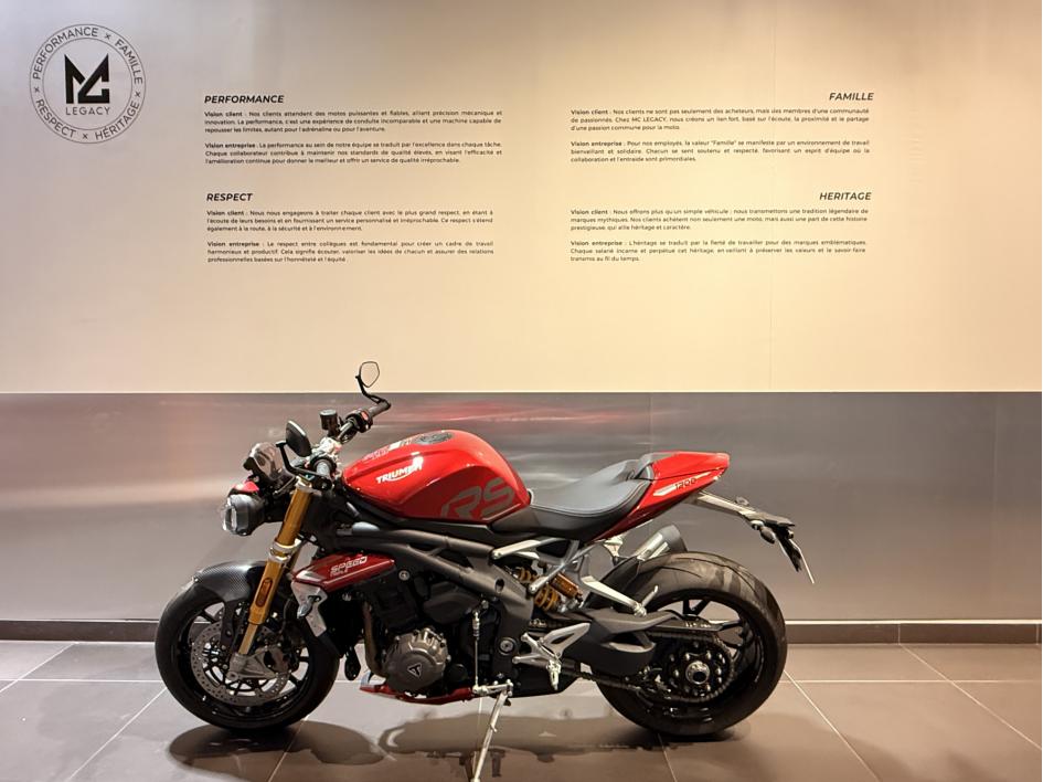 TRIUMPH SPEED TRIPLE 1200 RS
