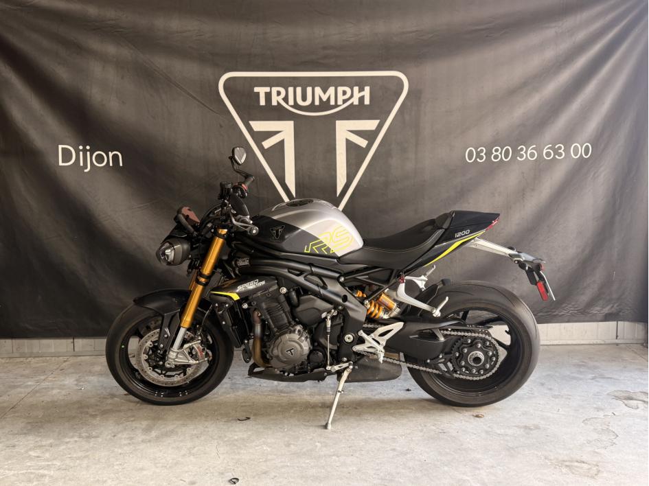 TRIUMPH SPEED TRIPLE 1200 RS